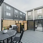 Downtown Bliss - 4-Br Retreat Amidst The Cityscape