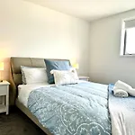 Riccarton 2Bdr2Btr Townhouse Free Carpark Fast Wifi
