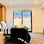 Central Christchurch Heartstay Studio