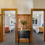 Charming Home, 10 Mins From Cbd