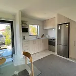 1 Bed 1 Bath Suite On Mohua