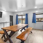 North South Holiday Park