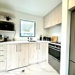 2Brd 2Bth Riccarton Townhouse Free Car Park