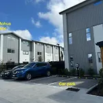 2Brd 2Bth Riccarton Townhouse Free Car Park