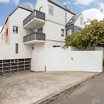 Handy Cbd Covered Free Parking Gym 2 Bdrm