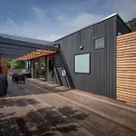 Sumner Black Hut