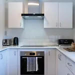 Chester Street West Apartment
