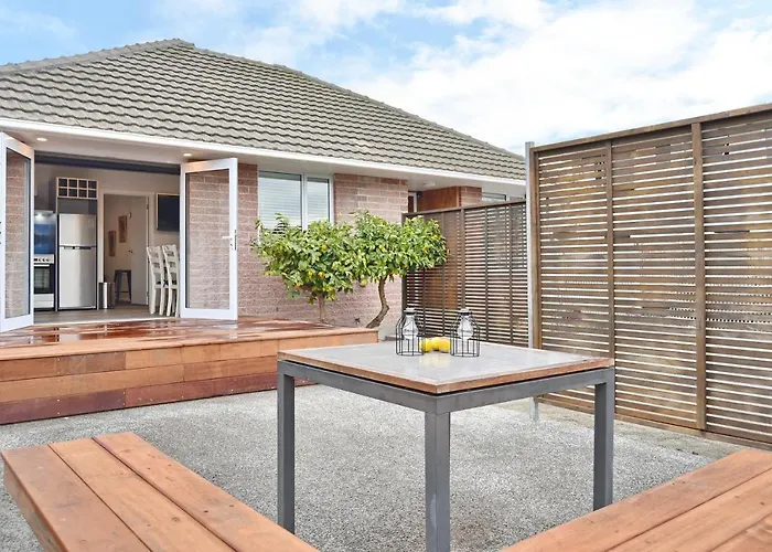 Brockworth Place - Christchurch Holiday Homes