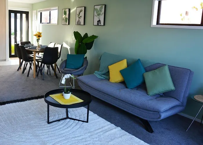 Cosy And Close To Central City