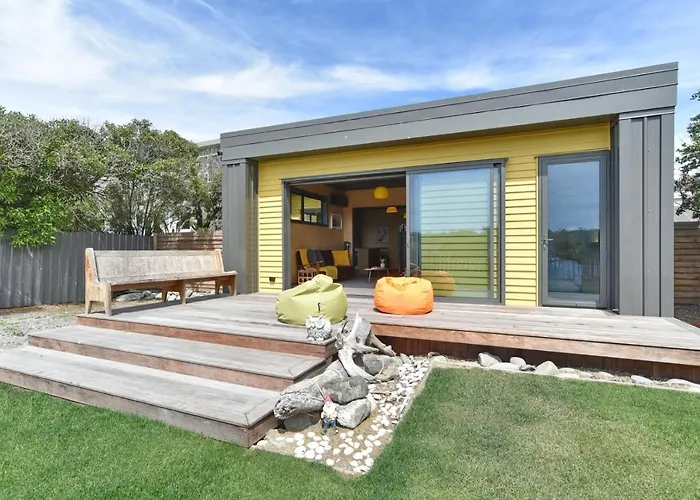 Beachfront Bach - Christchurch Holiday Homes