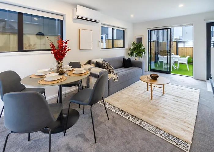 Cashel Street Hideaway 2 Bed 2 Bath
