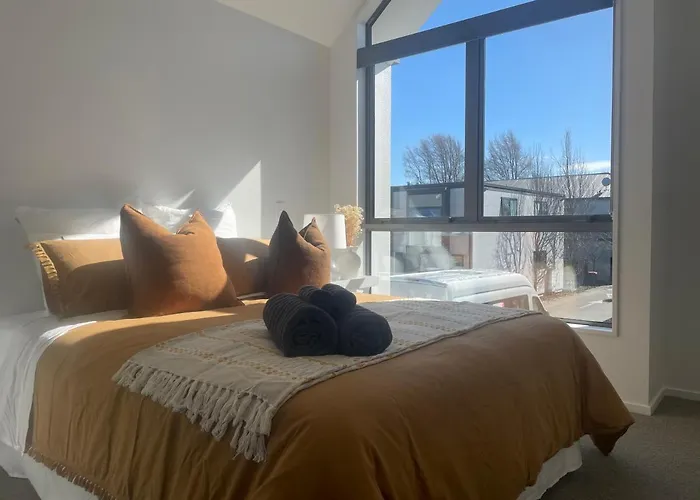 Inner City Luxury With Free Parking