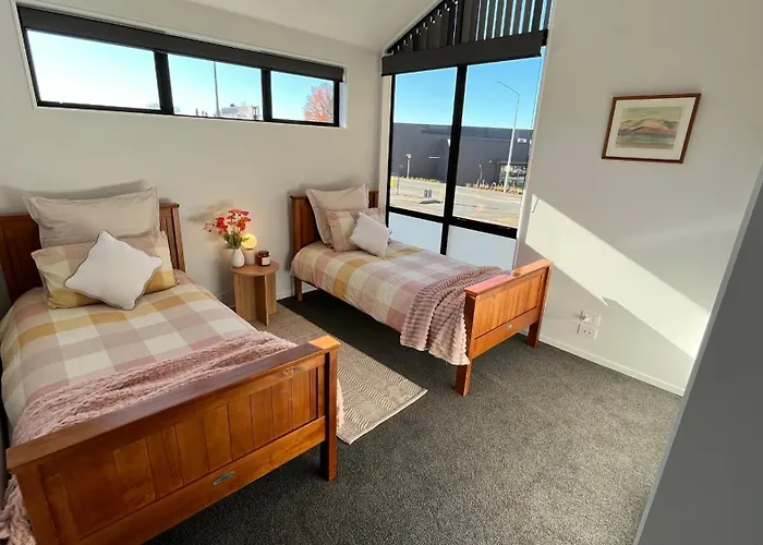 Luxury 2 Bedroom By St James Park