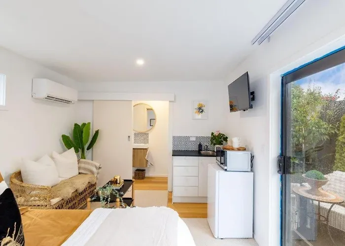 Merivale Separate Studio