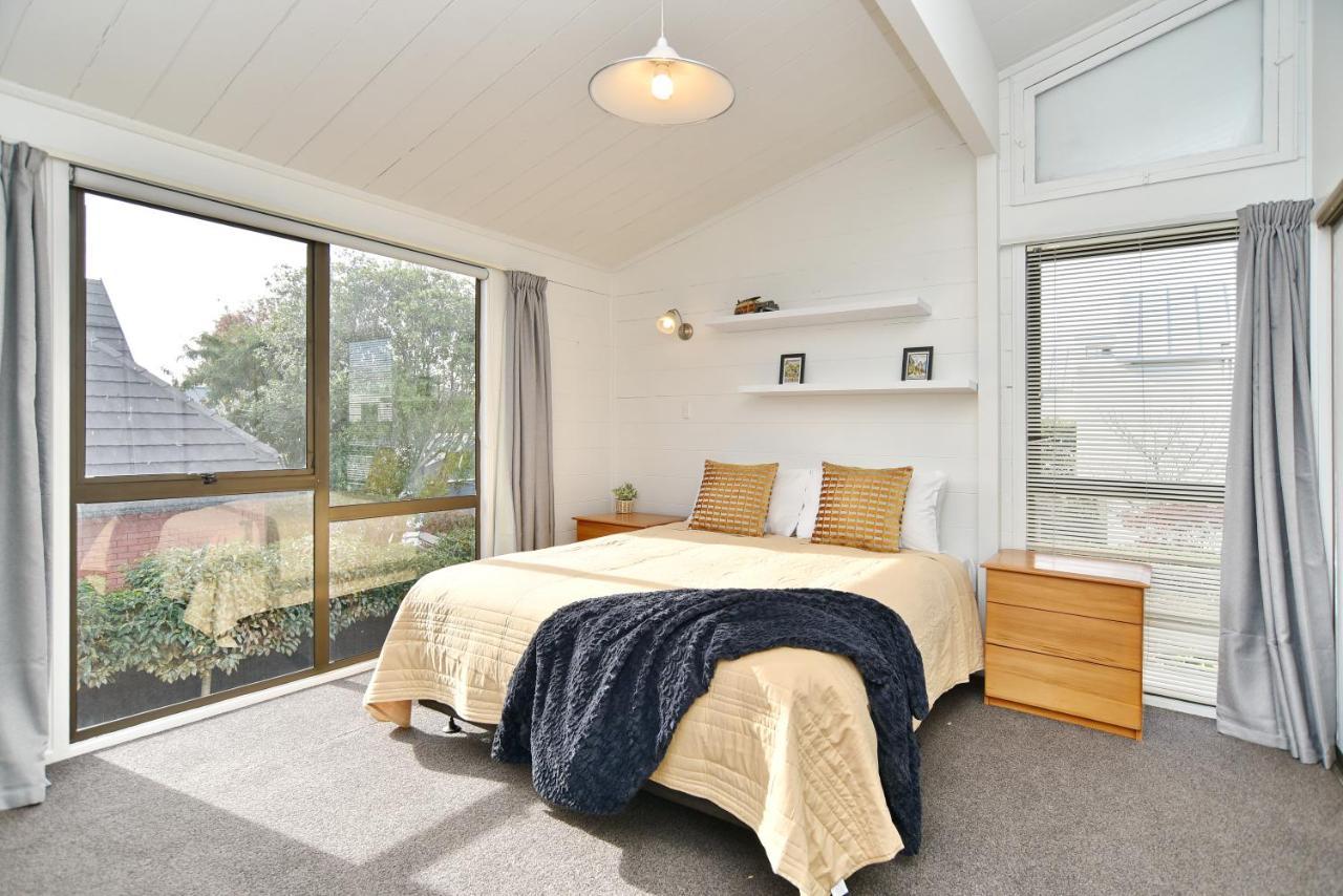 Merivale Lane - Holiday Homes *