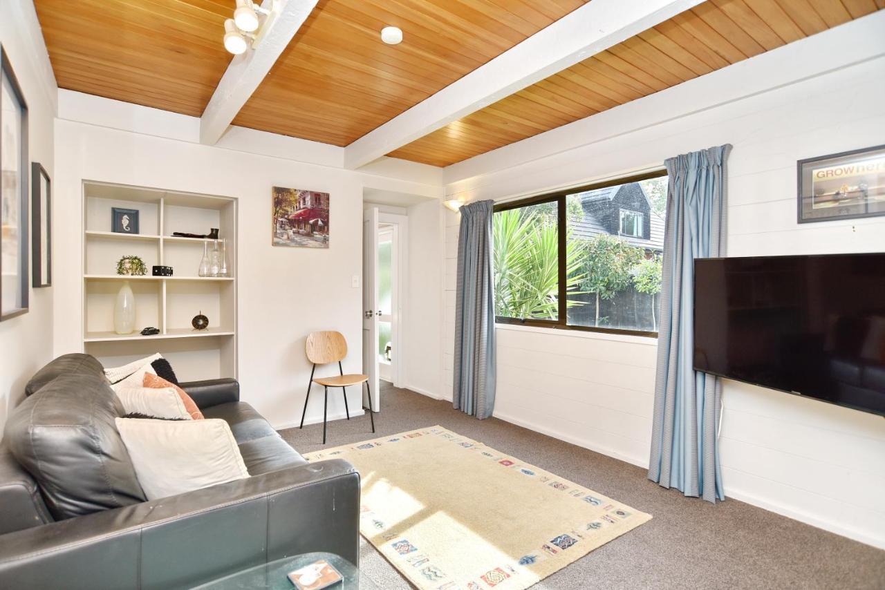 Merivale Lane - Holiday Homes *