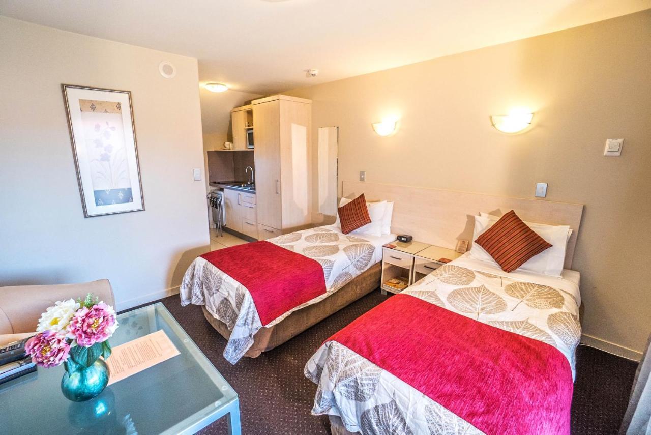 Kings Of Riccarton With Airport Shuttle Service *