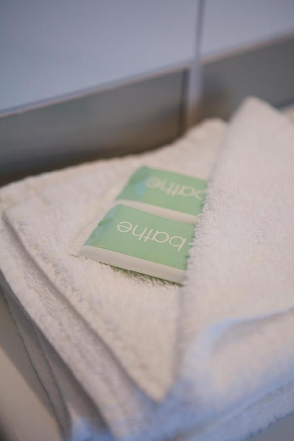 Kings Of Riccarton With Airport Shuttle Service Motel
