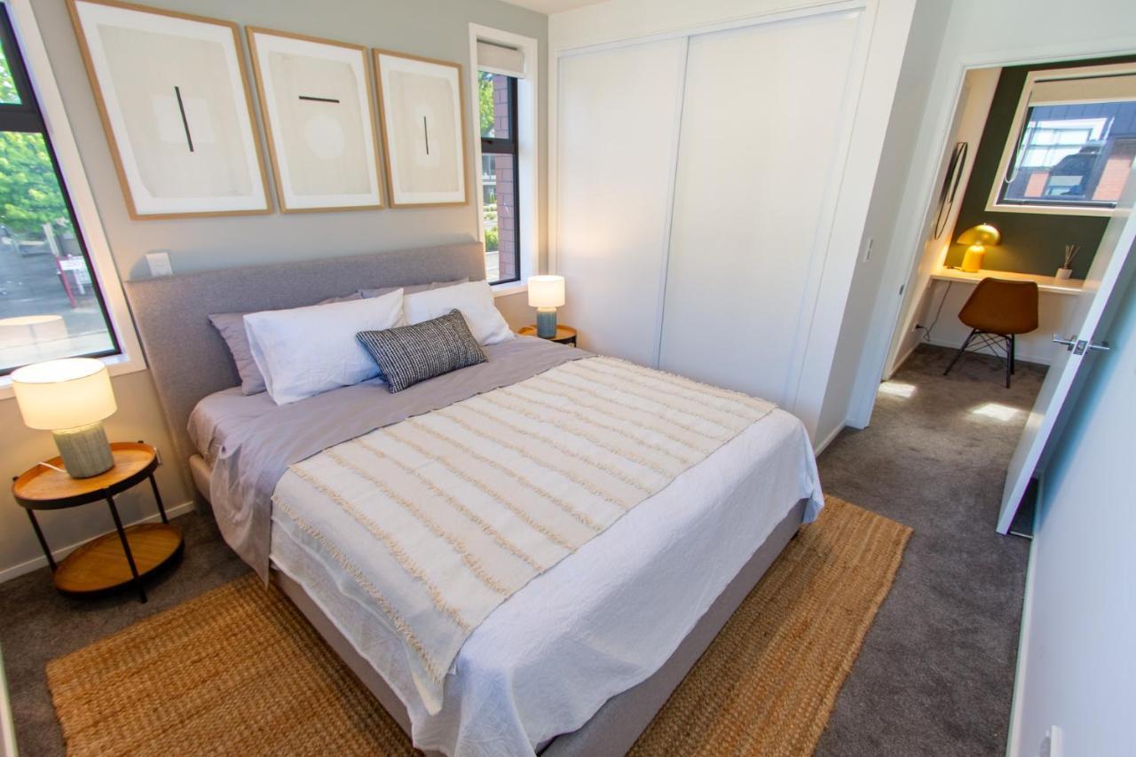 New Boutique Sanctuary Near Latimer Square Apartment