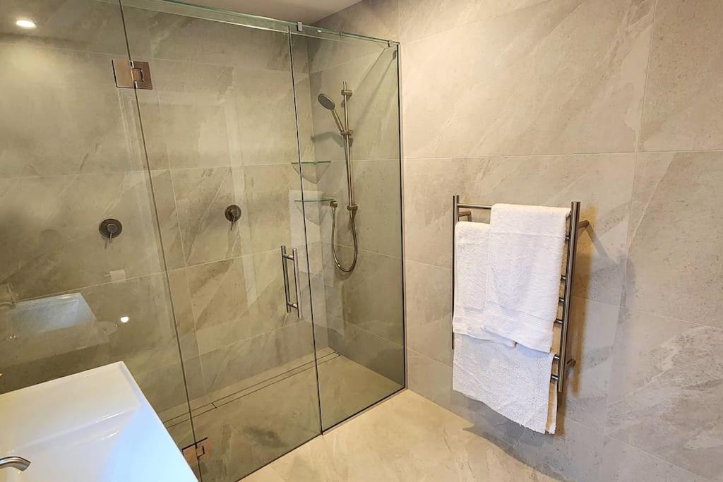 Luxury New 3 Bedroom House In 5 Star Holiday home