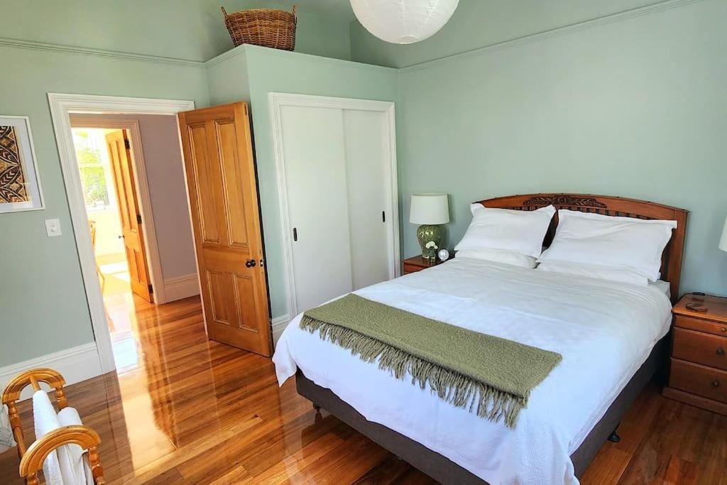 Holiday home Luxury New 3 Bedroom House In 5 Star