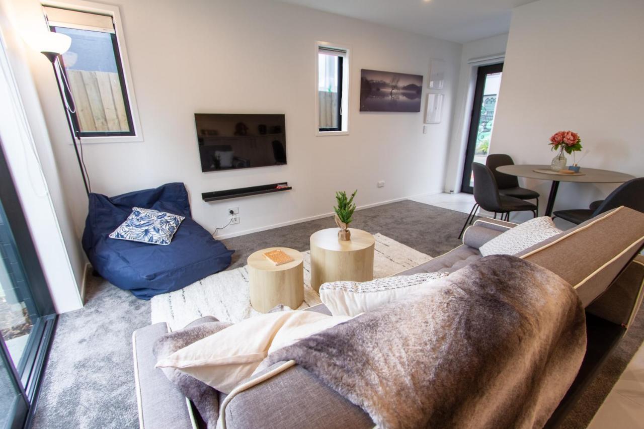 Newly Built 2 Bed Apartment *