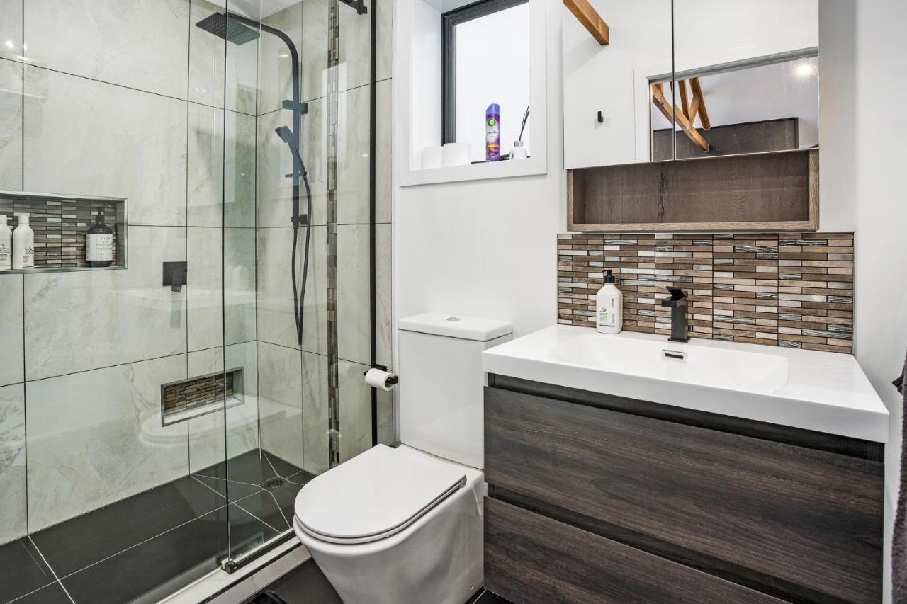 Unit With Bath Christchurch