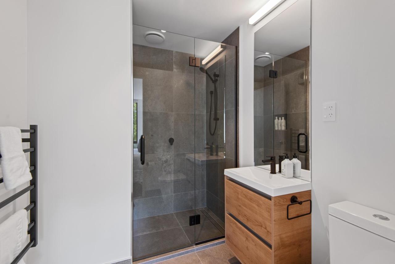 Latimer Apartment *