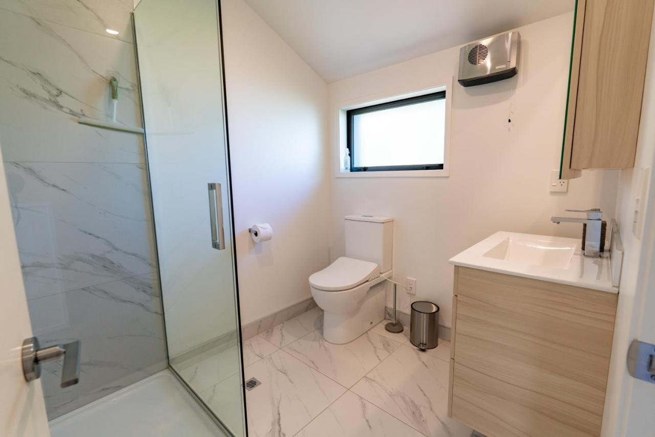 King Bed On Hagley Park Corner In The Cbd Apartment *
