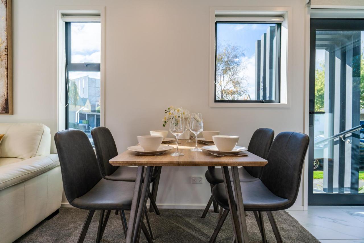 Apartment King Bed On Hagley Park Corner In The Cbd Christchurch