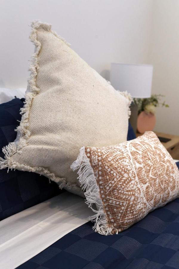 Cosy And Close To *