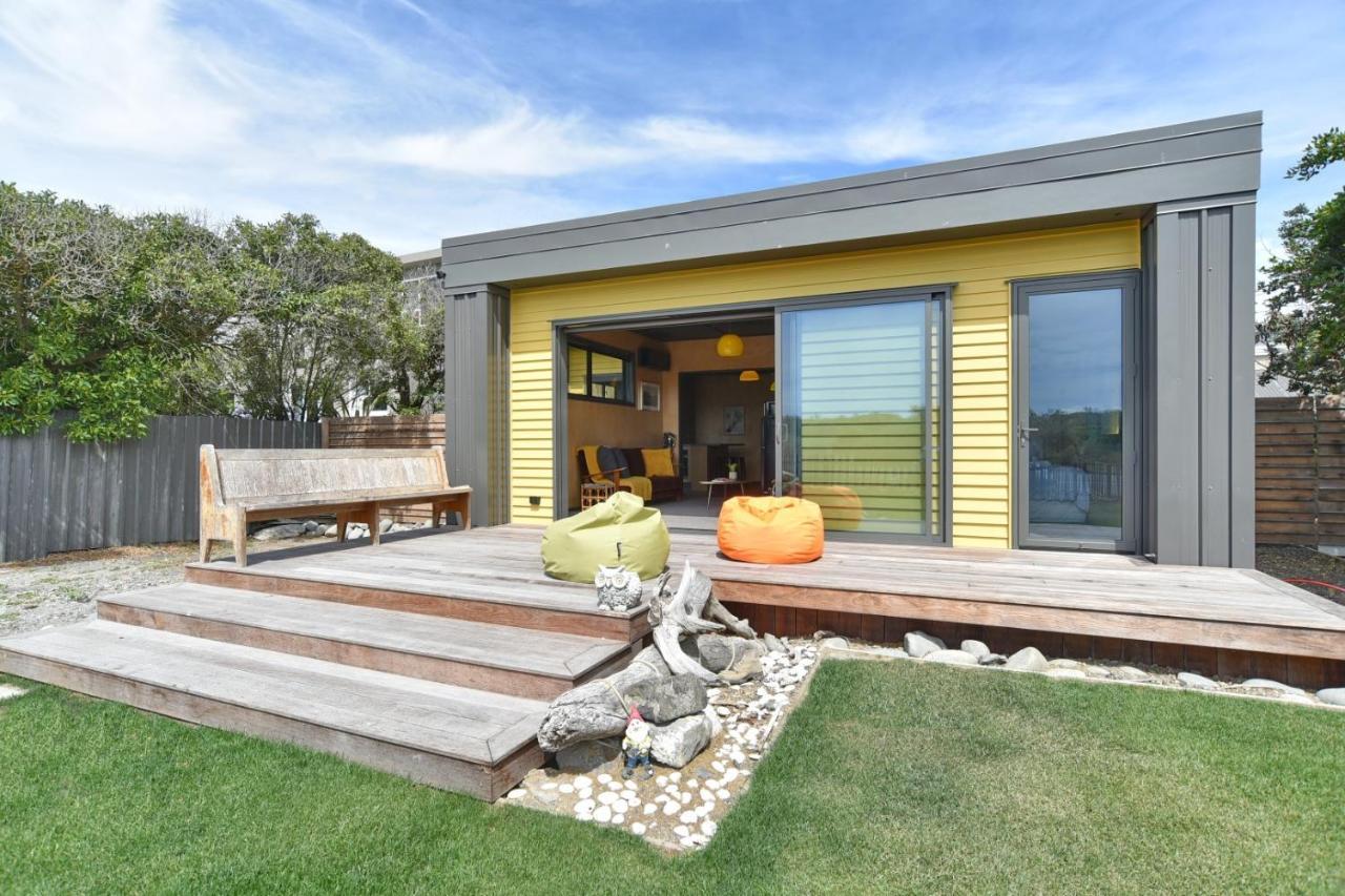 Holiday home Beachfront Bach - Homes *