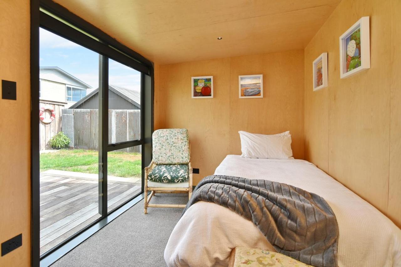 Beachfront Bach - Homes Holiday home