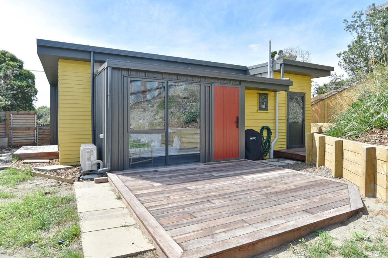 Beachfront Bach - Homes *