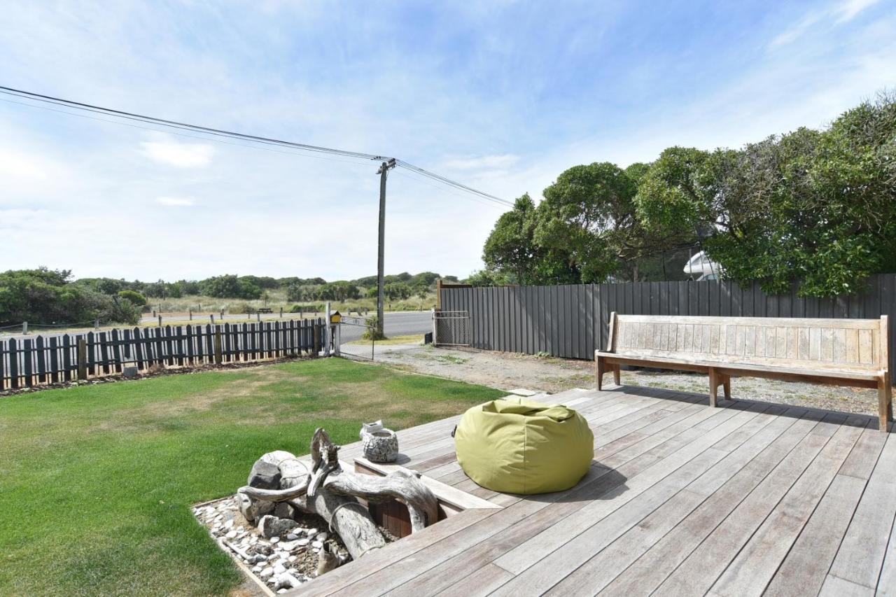 Holiday home Beachfront Bach - Homes *