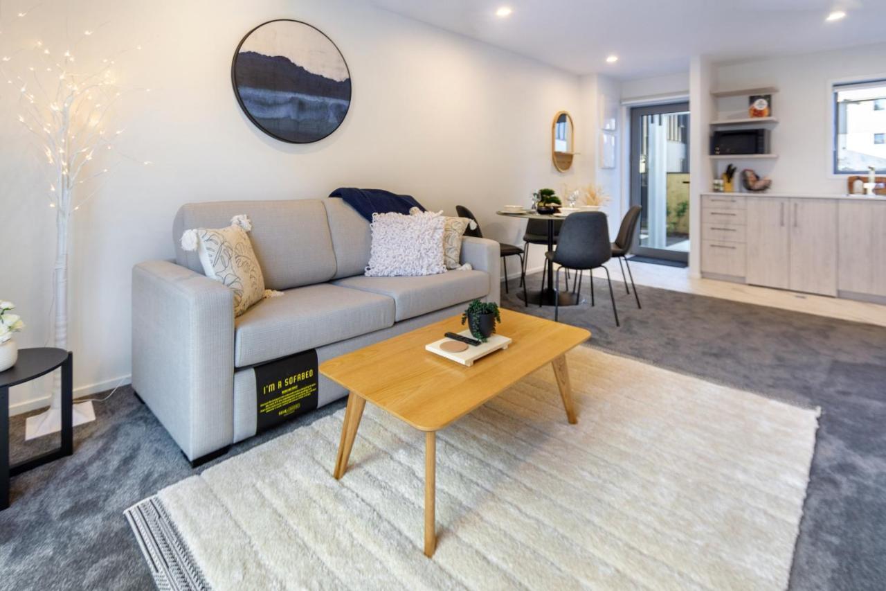 Apartment Stroll Through The Park 2 Bed 2 Bath W/carpark