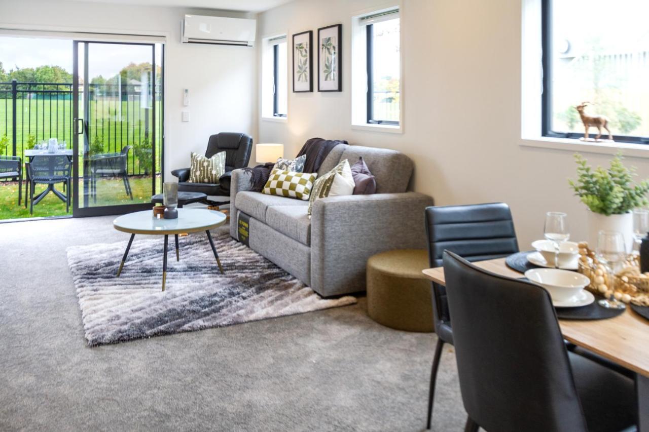 Apartment Peaceful Park View Townhouse 2 Bed W/carpark *