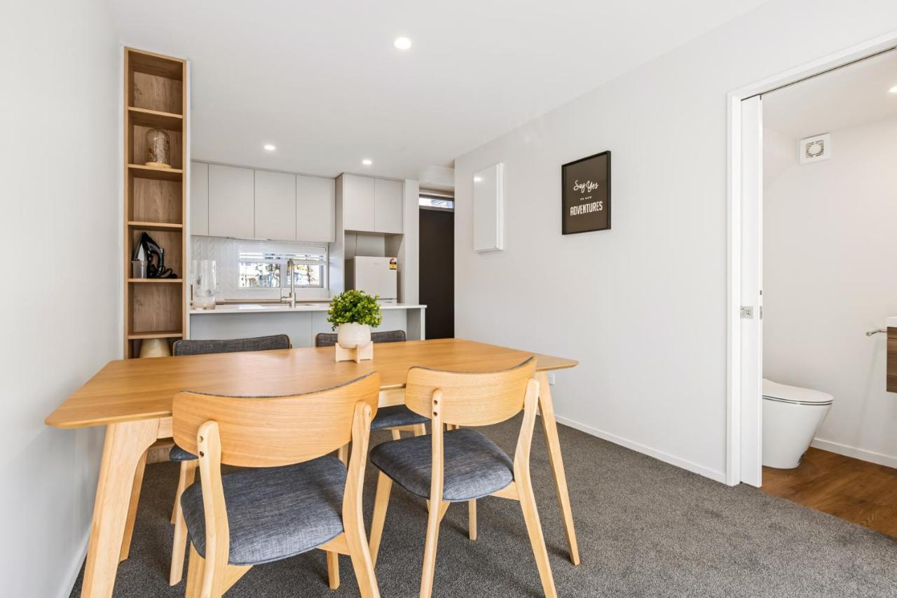 Linwood Avenue - *