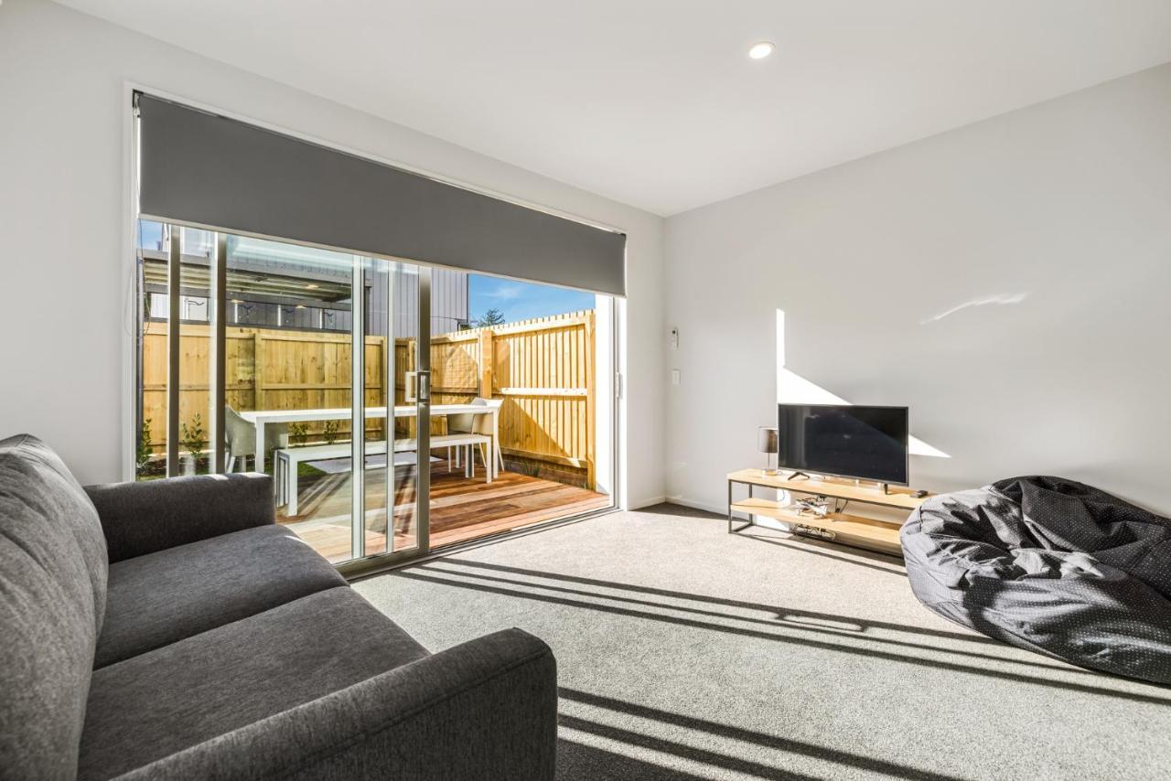 Linwood Avenue - *