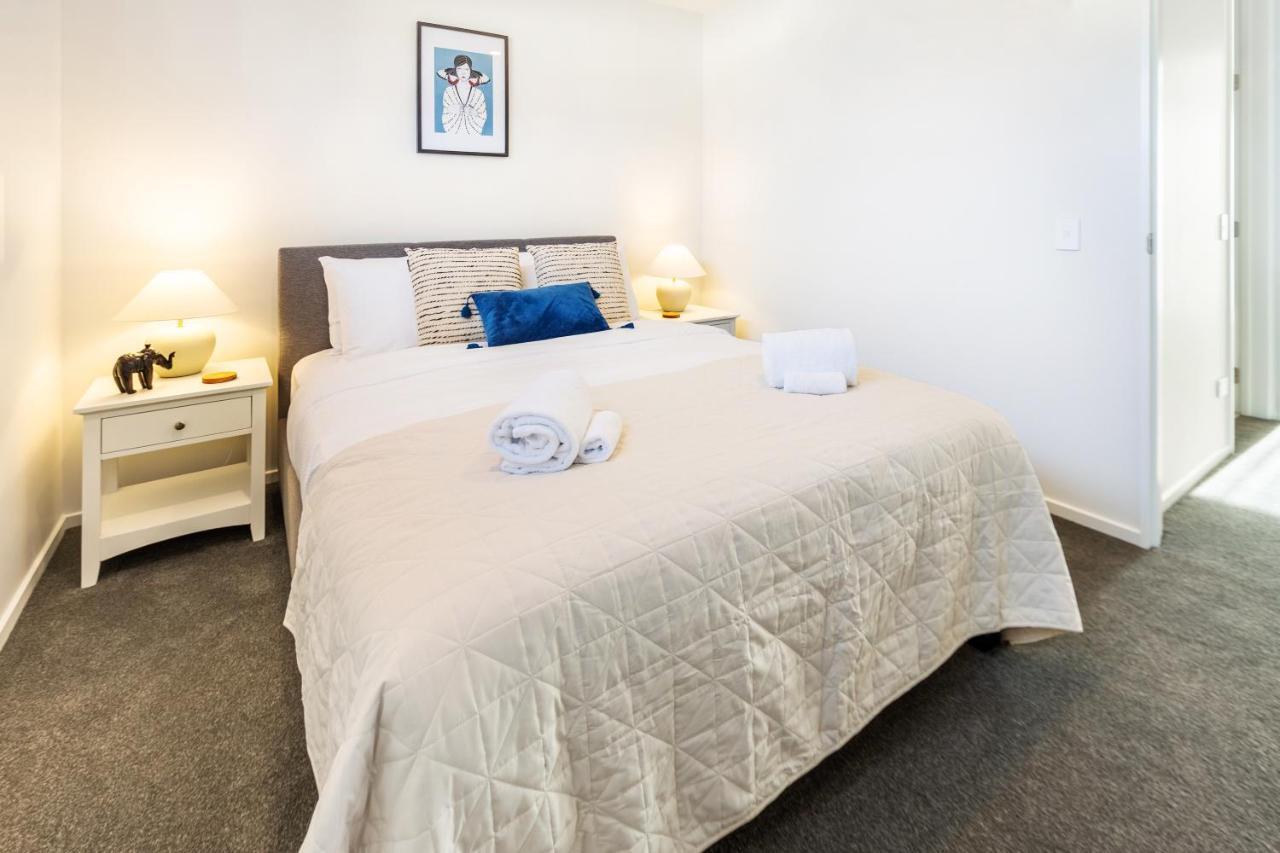 Apartment Cozy 3 Bedroom Near Hagley Park W/garage