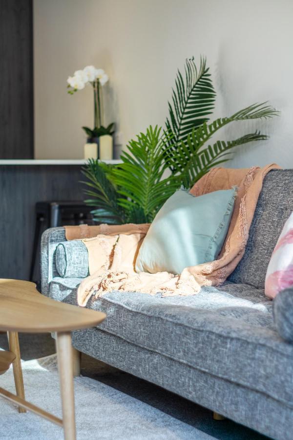 Apartment Cozy 3 Bedroom Near Hagley Park W/garage
