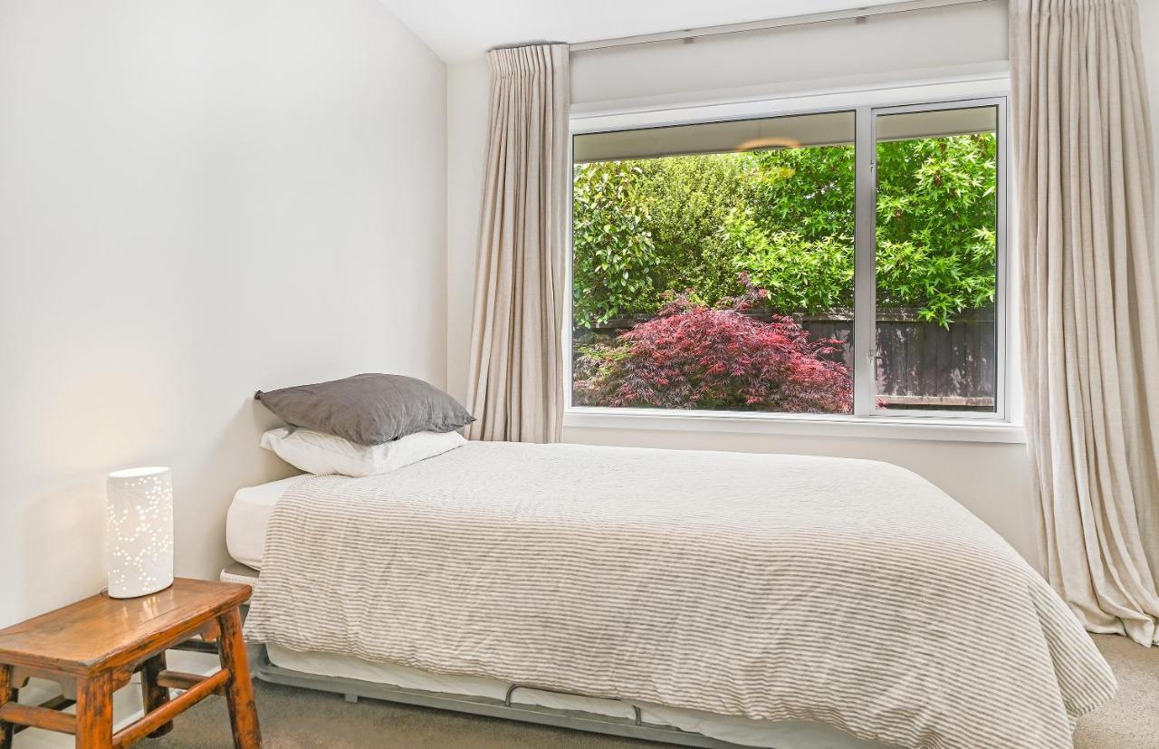 Family-friendly, & Garden, 4br, By Airport, Free Parking