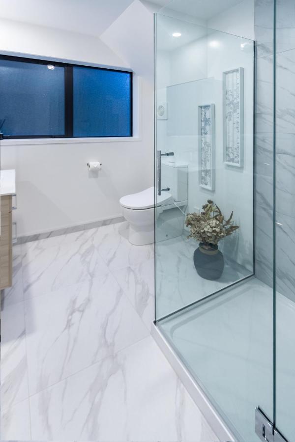 3 Bedroom 2 Bathroom Hagley Parkside Perch Apartment