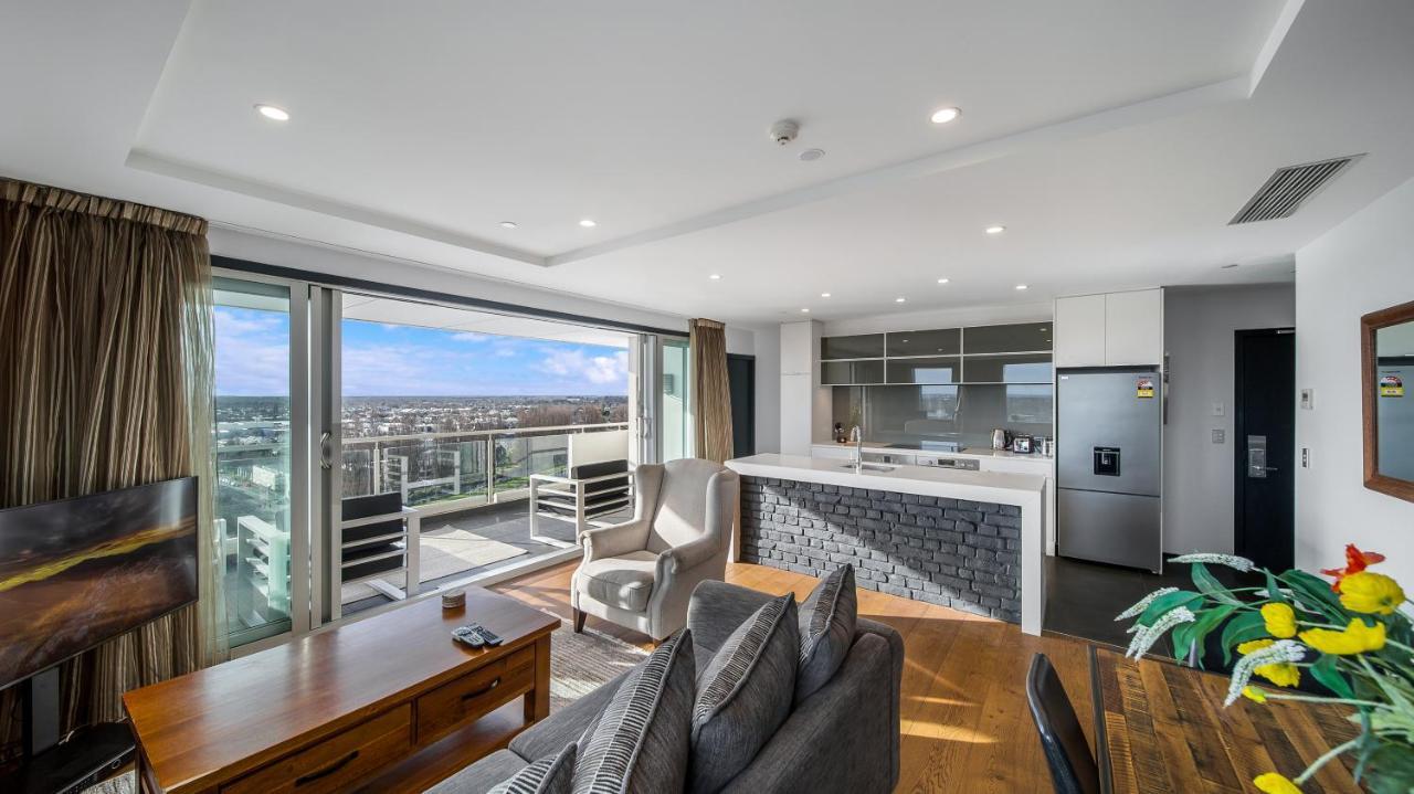 View With Free Valet Parking * Christchurch
