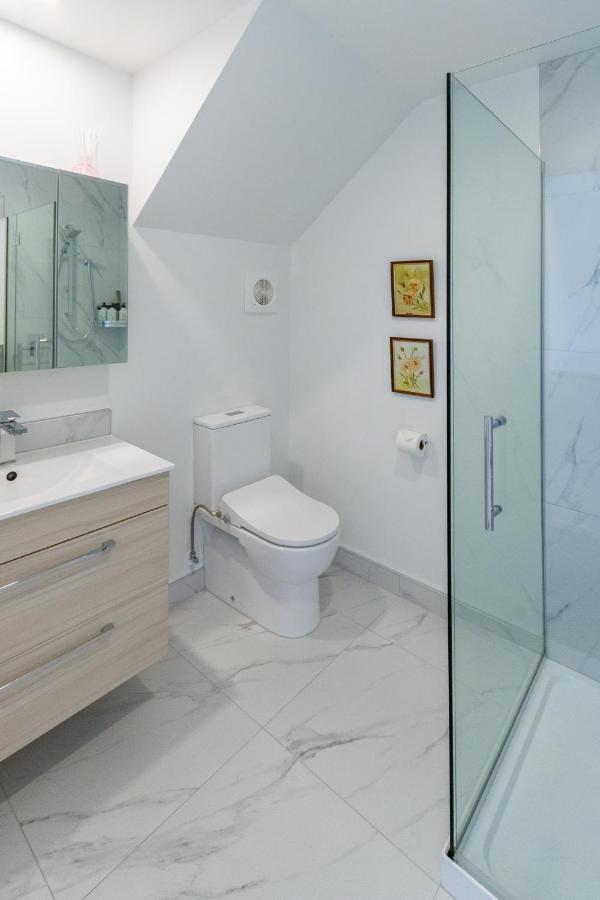 Modern Townhouse Cashel Street 2 Bed 2 Bath Apartment Christchurch