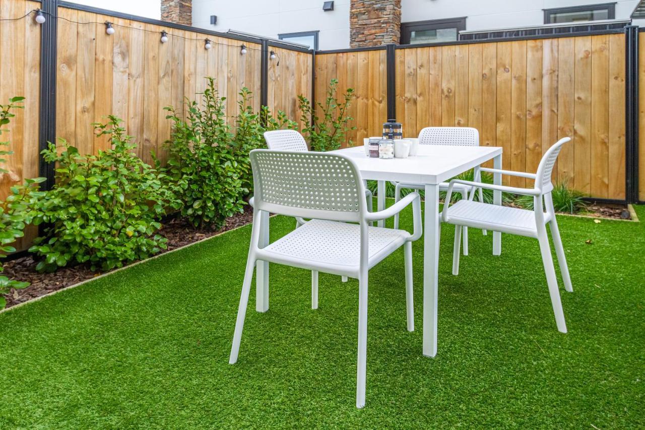 Vibrant City Abode - 2 Bed 2 Bath Apartment Christchurch