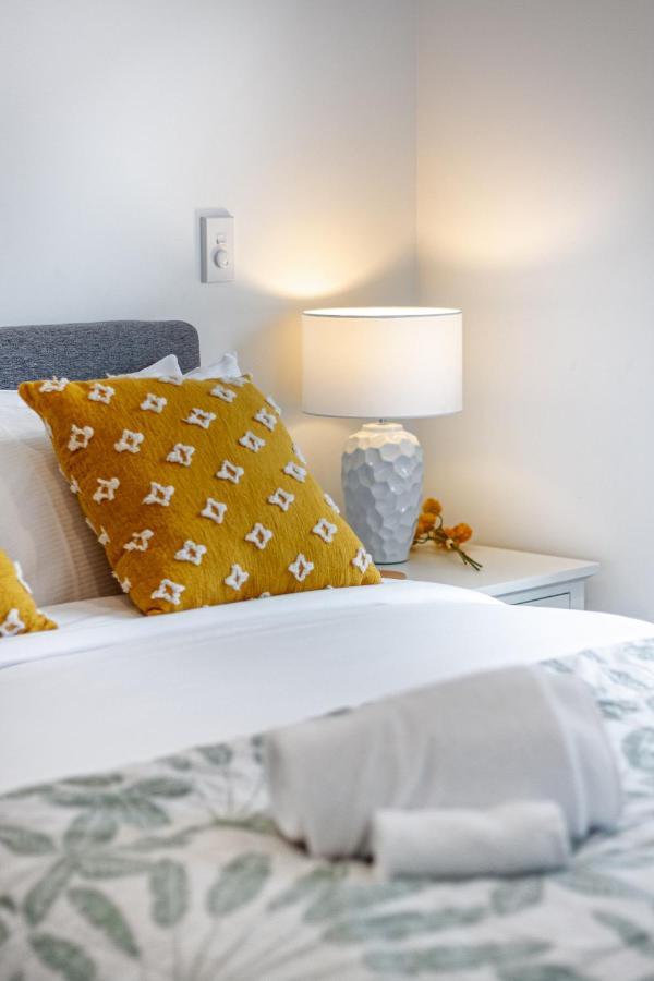 Vibrant City Abode - 2 Bed 2 Bath * Christchurch