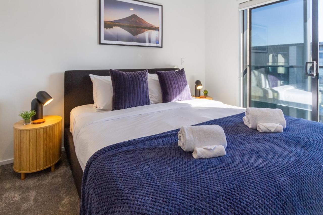 Executive Hideaway 5 Mins To Hagley Park Riverside 4 Beds 4 Bath Apartment *