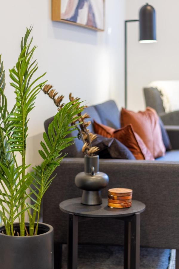 Apartment Executive Hideaway 5 Mins To Hagley Park Riverside 4 Beds 4 Bath