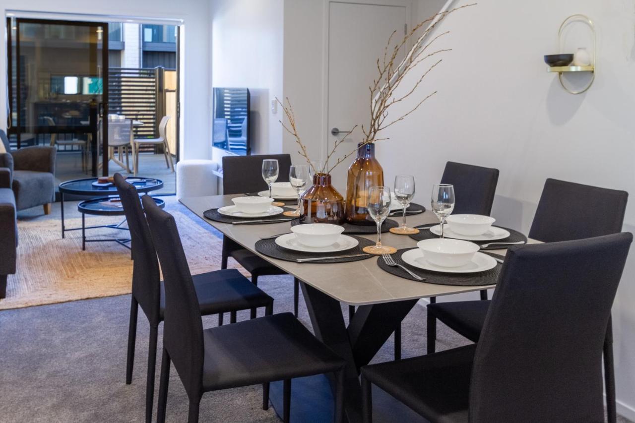 Apartment Executive Hideaway 5 Mins To Hagley Park Riverside 4 Beds 4 Bath *